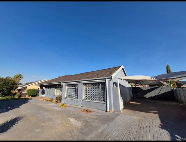 5 BEDROOM HOUSE FOR SALE IN ARCON PARK